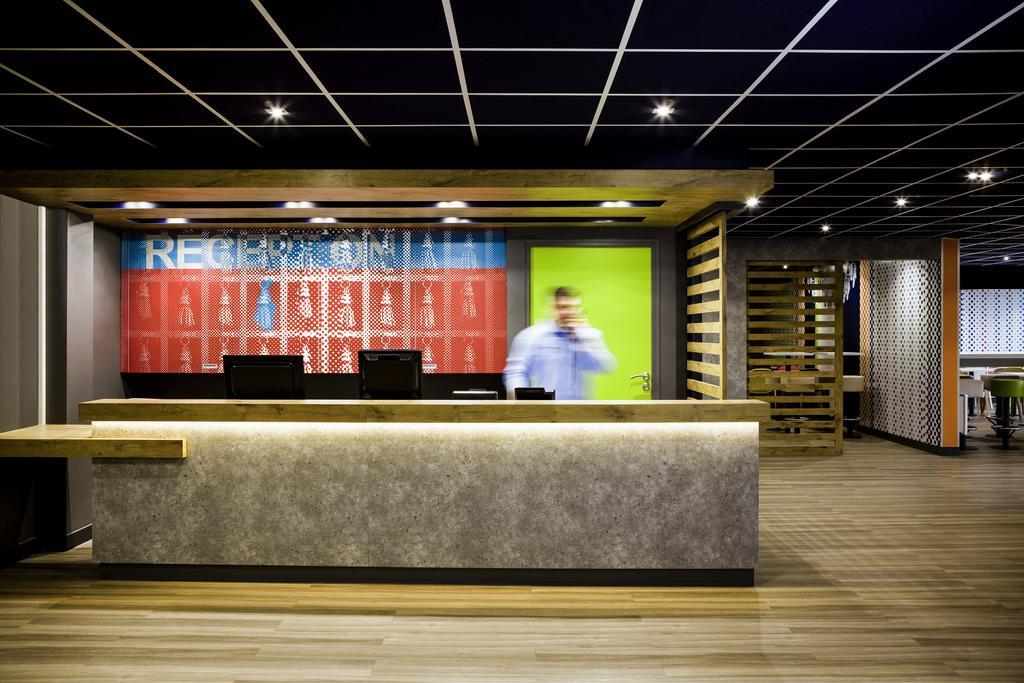 Ibis Budget Grigny Centre Bagian luar foto