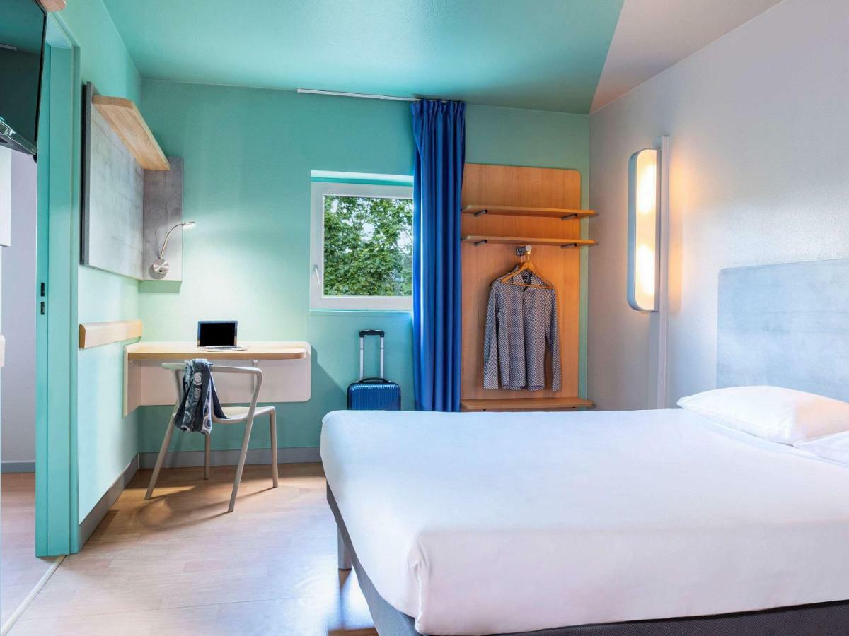 Ibis Budget Grigny Centre Bagian luar foto