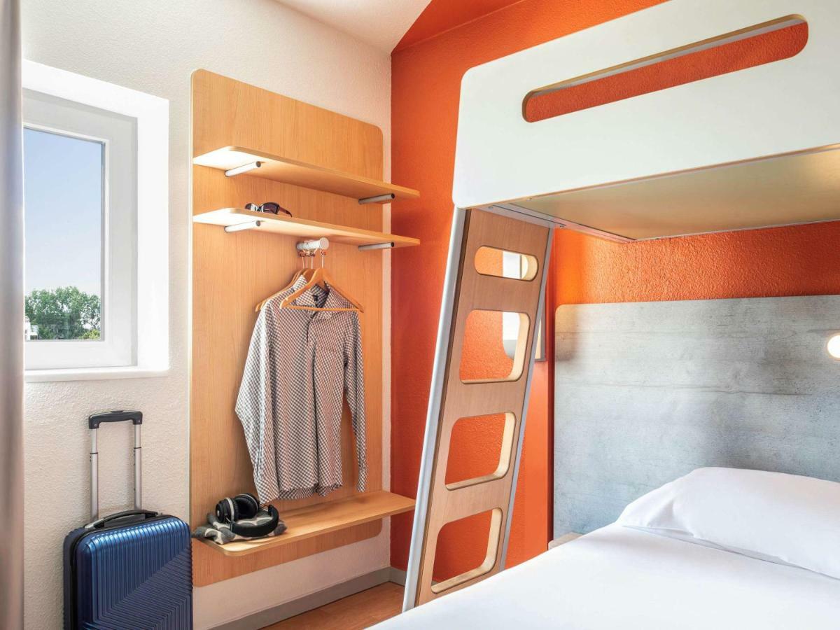 Ibis Budget Grigny Centre Bagian luar foto