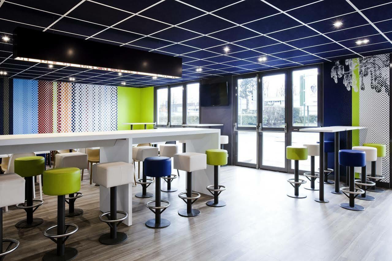 Ibis Budget Grigny Centre Bagian luar foto
