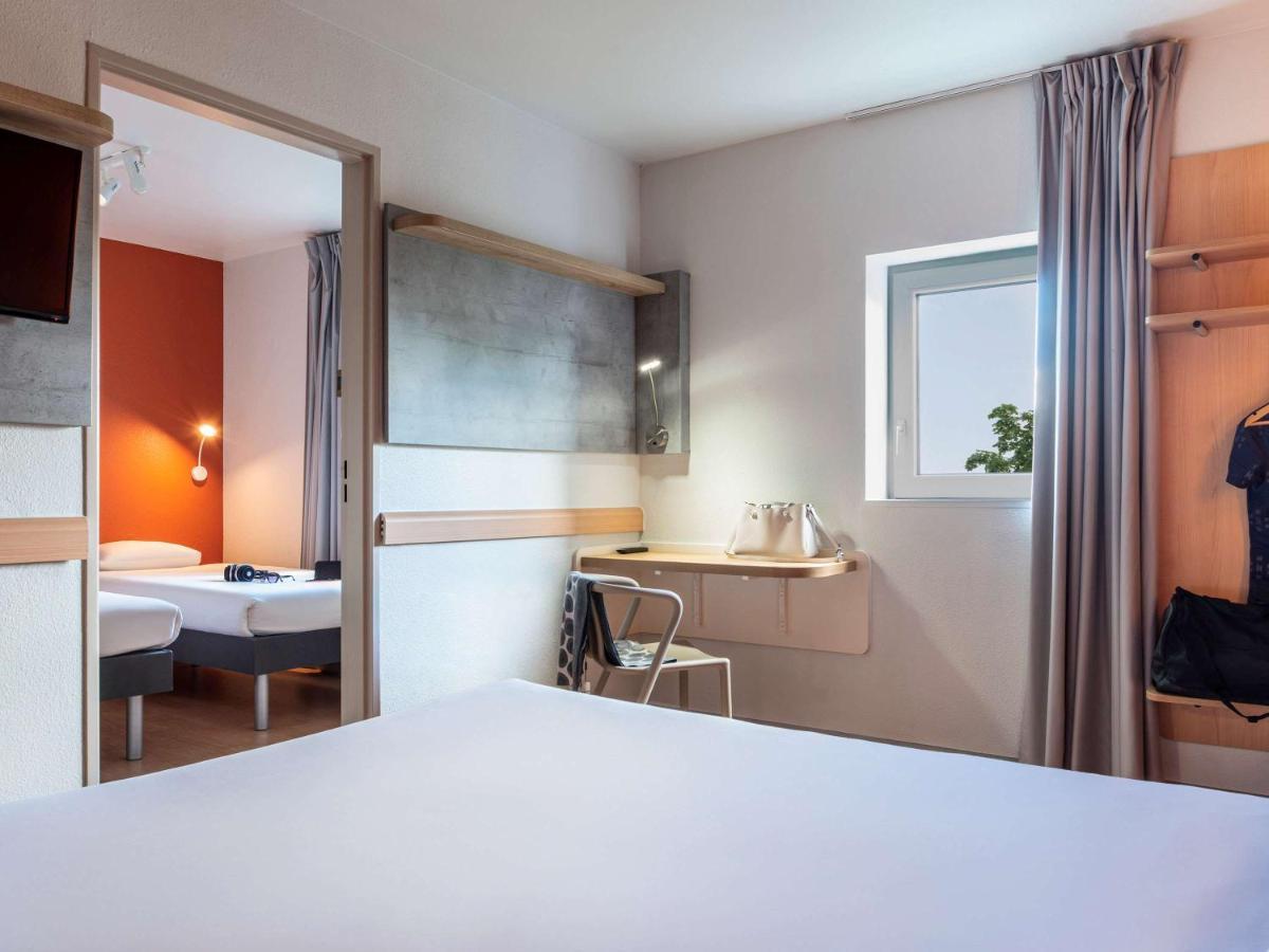 Ibis Budget Grigny Centre Bagian luar foto